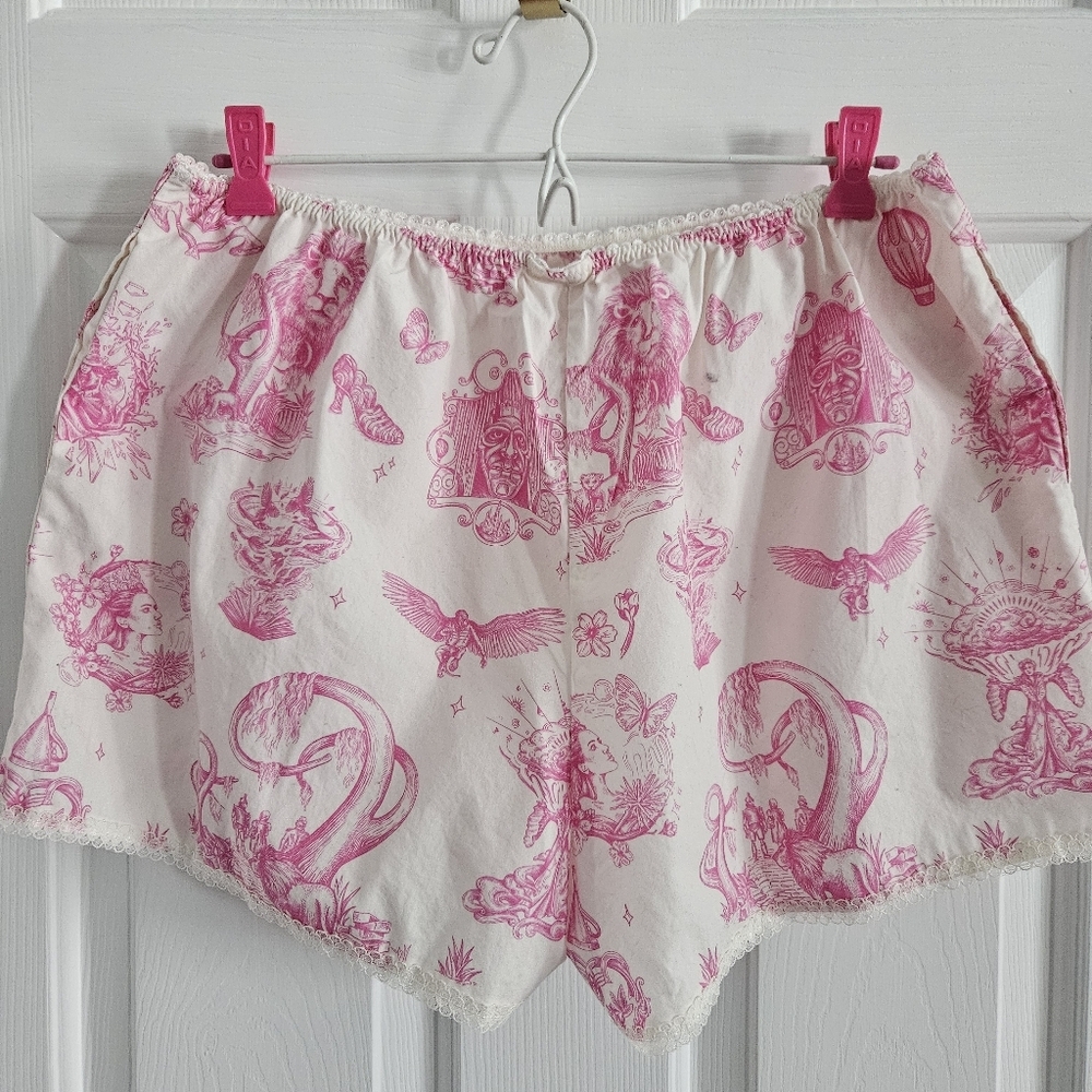 NWOT Katie Kime X Wicked:For Good Graphic Lounge Shorts - Picture 8 of 10